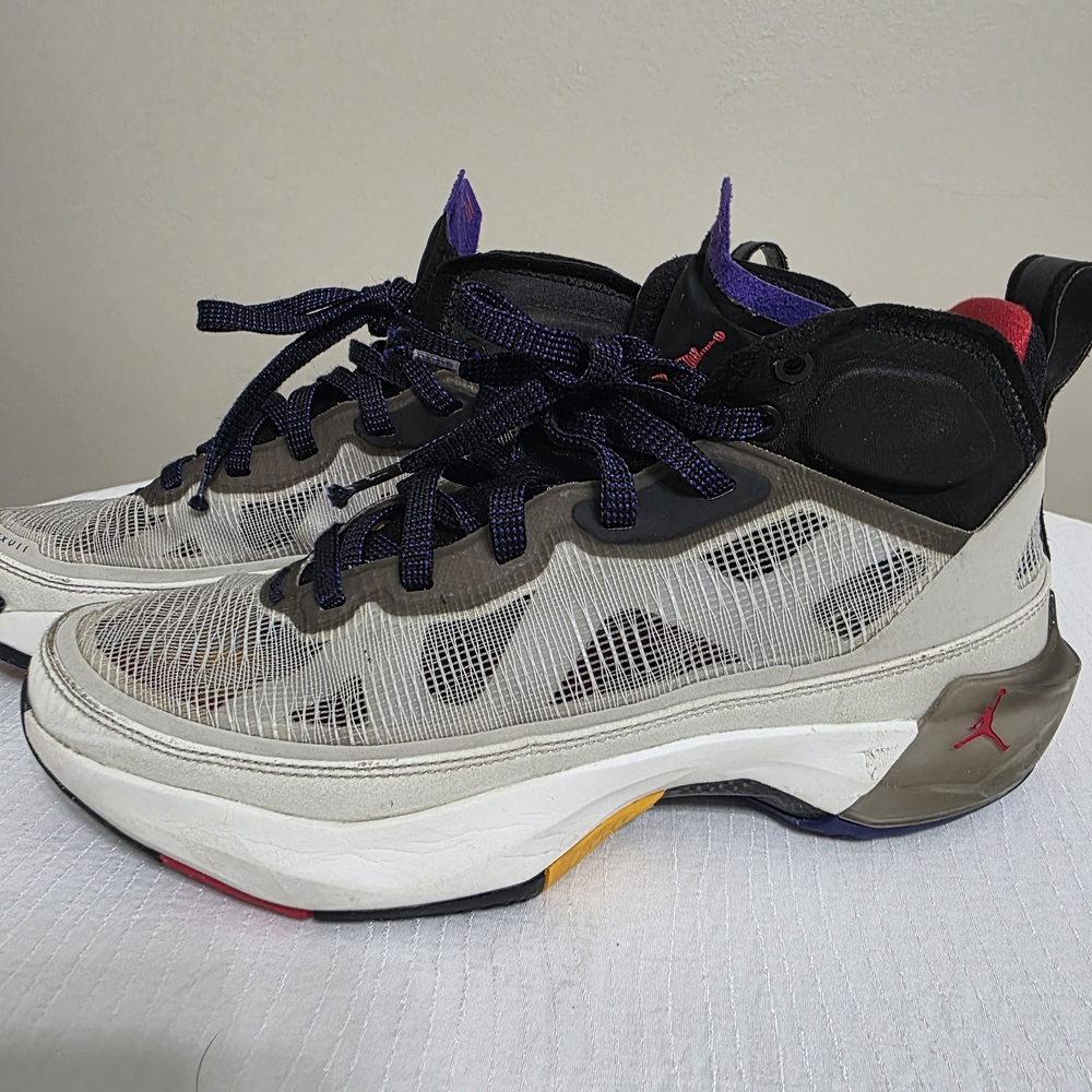 Nike Air Jordan XXXVII (37) Basketball Shoes, Size 6.5Y